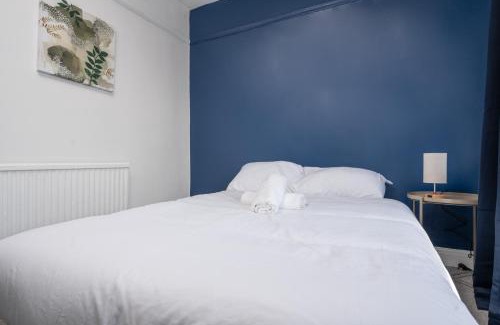 Clayton Casa | Comfy 3BR Home - Pool Table - Games - Sleeps 8