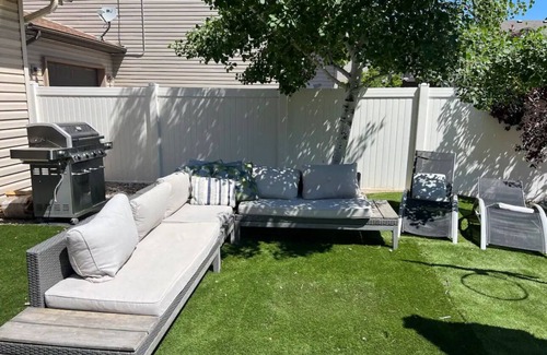 North Salt Lake Casa | Comfy 6 bed with hot tub near downtown SLC