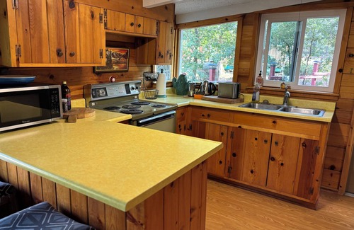 California Hot Springs Cabina | Comfy and Cozy Family Cabin in Sequoia Nat’l Forest in California Hot Springs!
