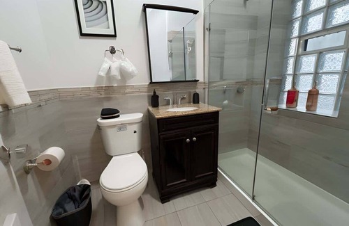 Chicago Apartamento | Comfy and Chic Apt in Chicago