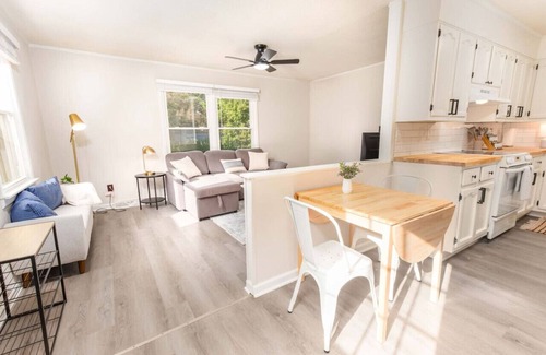 Columbia Casa | Comfy and Conventient Duplex!