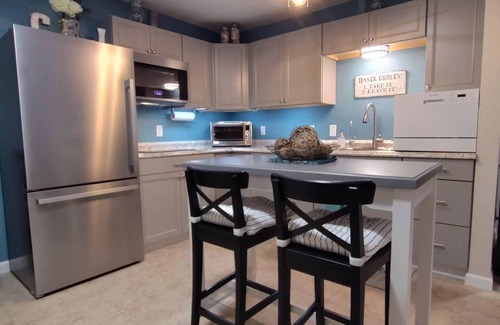 Memphis Apartamento | Comfy and cozy 1BR downstairs apt with King sized bed, centrally located for fun