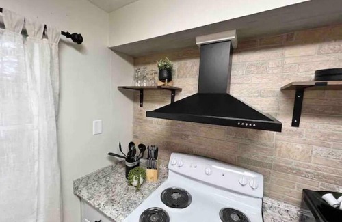 Pooler Casa | Comfy and cozy on Holly