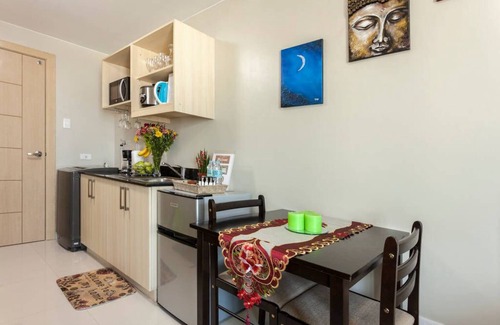 Brgy. 719 Condominio | Cómodo y acogedor 18. Estudio de 5 m2 con piscina