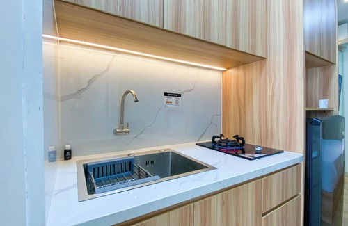 Jatinegara Apartamento | Comfy and Minimalist Studio at Bassura City Apartment