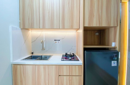 Jatinegara Apartamento | Comfy and Minimalist Studio at Bassura City Apartment