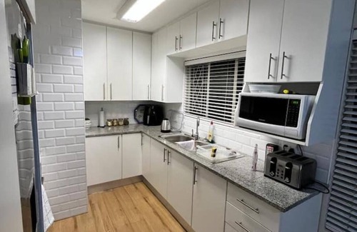 Walmer Apartamento | Comfy and private rental apartment in Gqeberha