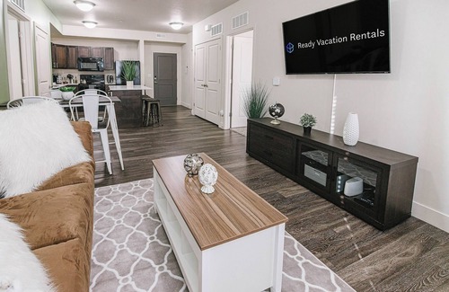 Orem Apartamento | ⭐Comfy Apartment ⭐Near BYU | UVU⭐ King beds ⭐4K HD TVs ⭐ Fast Wi-Fi