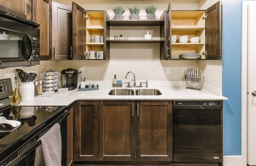 Hillcrest Apartamento | ⭐ Comfy Apartment Near BYU | UVU ⭐ King beds ⭐ 4K HD TVs ⭐Fast WI-Fi