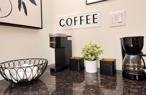 Garden Oaks Casa | Comfy beautiful home, minutes from heights/downtown