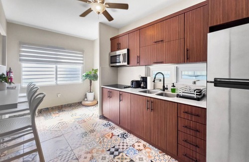Santurce Villa | Comfy & Bright Apt @ Calle Loiza - Walk to Beach