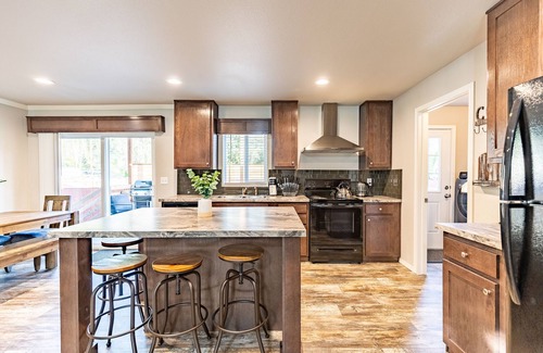 Jordan Road-Canyon Creek Casa | Comfy/Bright/Executive 🏡 Ideal for mid term stays