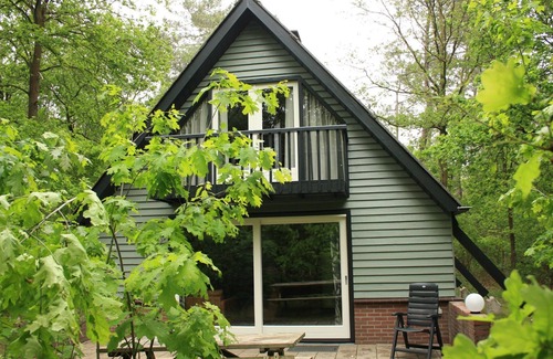 Herpen Casa | Comfy bungalow with a fire place, in the forest
