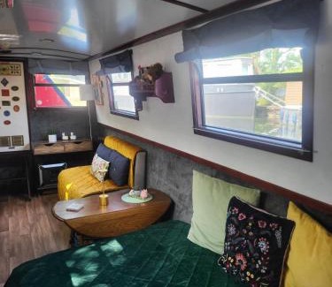 Westbourne Green Alquiler De Eote | Comfy Canal in Little Venice for Family & Friends