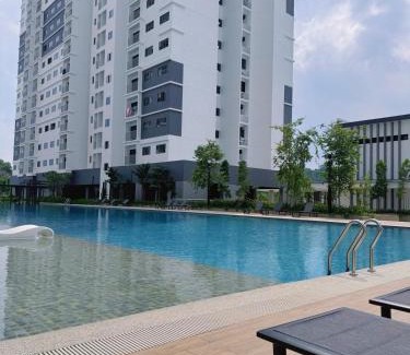 Kampung Bukit Dukong Apartamento | Comfy Cheras C180 Belakong Tradres Park 3BR 2 Bath Room 2 Carpark