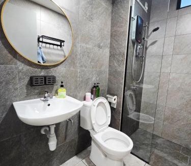 Kampung Bukit Dukong Apartamento | Comfy Cheras C180 Belakong Tradres Park 3BR 2 Bath Room 2 Carpark