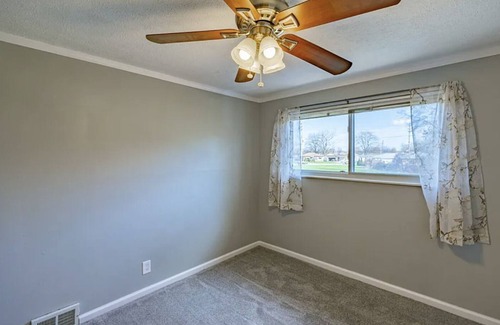 Brook Park Casa | Comfy CLE townhouse 4 min from CLE airport