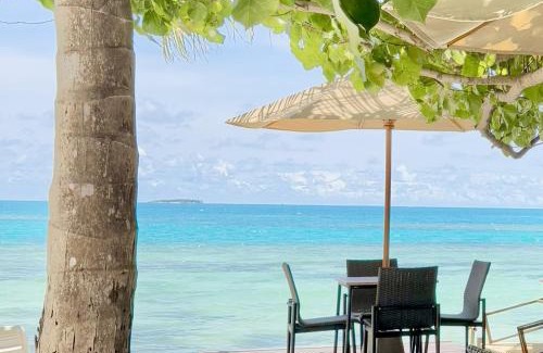 Dhiffushi Hotel | Comfy Cool Breeze by eMzaz