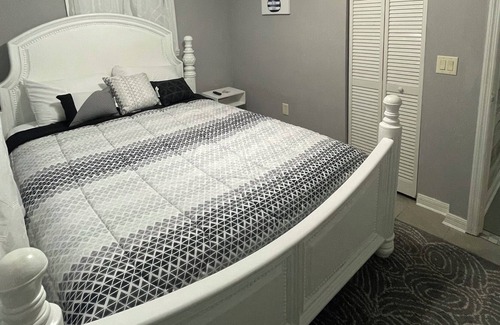 Cocoa Cabaña | Comfy cottage, minutes away from the best things Central Florida has to offer!