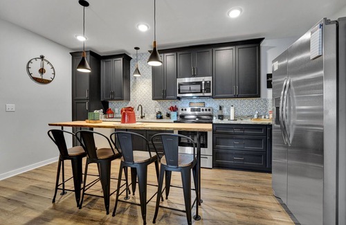 Laurens Cabaña | Comfy Cottage Walking Steps From Shopping/Dining/Taproom/Spa