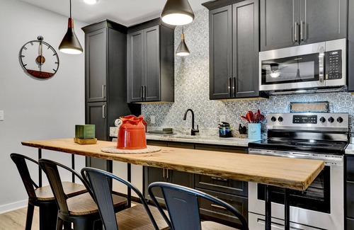 Laurens Cabaña | Comfy Cottage Walking Steps From Shopping/Dining/Taproom/Spa
