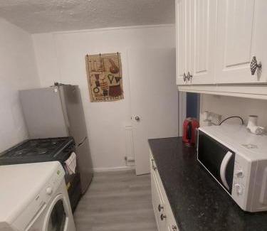 Basildon Apartamento | Comfy & Cozy Crib