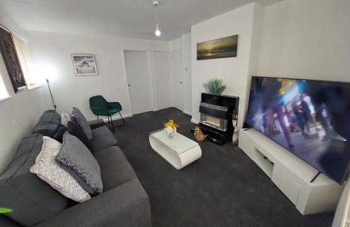 Basildon Apartamento | Comfy & Cozy Crib