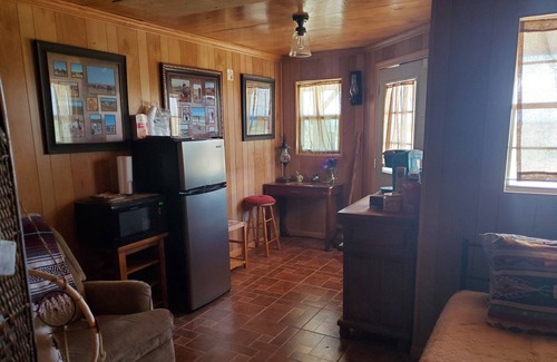 Luna County Cabina | Comfy & Cozy Ranch Hideaway