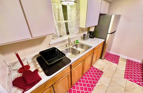 Westwood Apartamento | Comfy Cozy Safe Spacious 1st Floor Apartment
