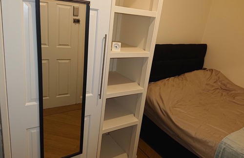 Coventry Cama Y Desayuno | Cómoda cama doble GF cerca del Hospital / Uni / Centro de la ciudad