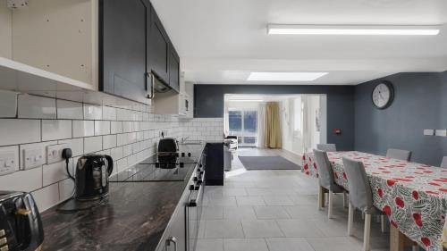 Barking Casa | Comfy Double En-suite room in Barking