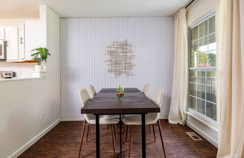 Maryville Casa | Comfy Duplex w/ 2 Kings+Sofa Bed
