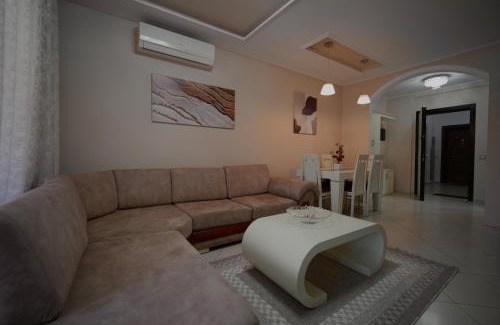 Tirana Apartamento | Comfy flat in Astir Near bus and AC