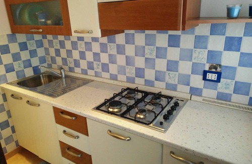 Grado Pineta Apartamento | Cómodo piso con balcón a 30m de la playa.