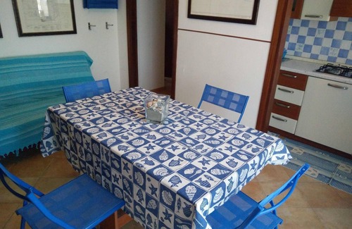 Grado Pineta Apartamento | Cómodo piso con balcón a 30m de la playa.
