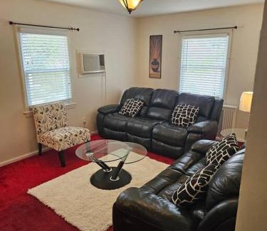 Elmont Apartamento | Comfy Getaway minutes from UBS Arena