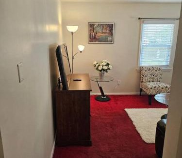 Elmont Apartamento | Comfy Getaway minutes from UBS Arena