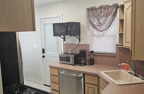 Elmont Casa | Comfy Getaway