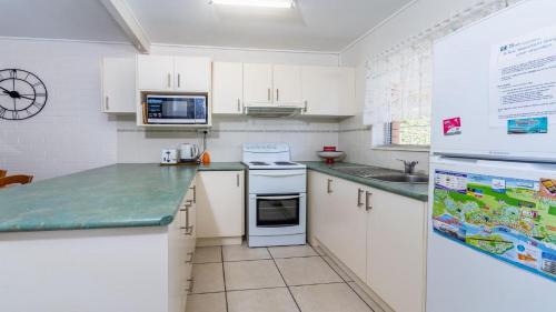 Bongaree Casa | Comfy Ground Floor Unit opposite waterfront! Welsby Pde, Bongaree