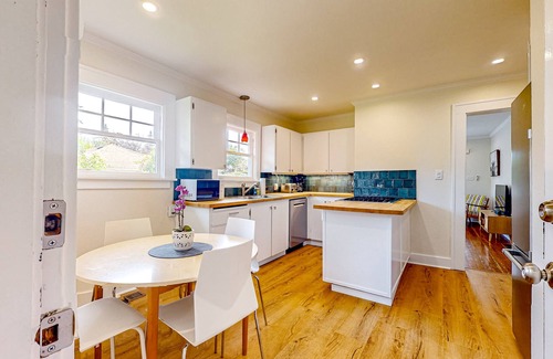 South Delridge Casa | Comfy home with full kitchen, TV, & board games - close to park & attractions