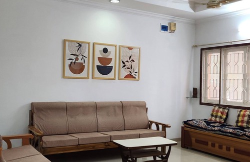 Vadodara Apartamento | Comfy Homestay at Prime Location — everything within 5 miles