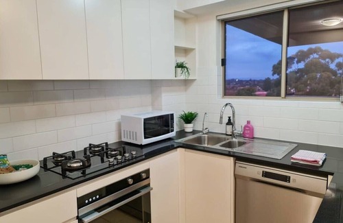 Maroubra Apartamento | Comfy Maroubra Abode - Parking and District views