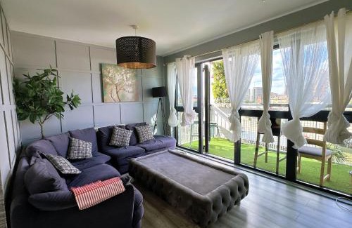Lansbury Apartamento | Comfy Modern Unit Near Canary Wharf l Top Floor Ideal for Business and Leisure Privacy l