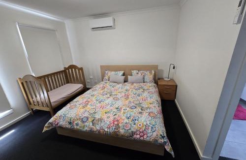 Melton South Casa | Comfy nest 4 bed room family house