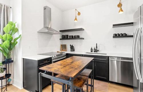 Cleveland Park Apartamento | Comfy New 5 Bed 2 Bedroom Close to Downtown