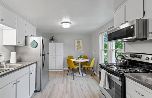 Portage Apartamento | Comfy Nook- 2Bed w/WiFi, 5 Miles from Cascade Mountain