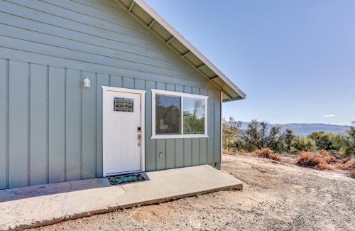 Yosemite Forks Casa | Comfy Oakhurst Duplex Near Hiking and Sightseeing!