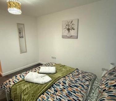 Bracknell Apartamento | Comfy Premium Home in Town