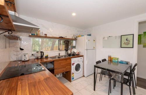 Carramar Casa | Comfy Private Single Room in Carramar - Nearby Station & Shops - Shared Bathroom