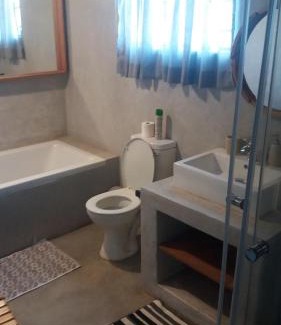 Lephalale Casa | Comfy room with dstv and aircon in convenient location